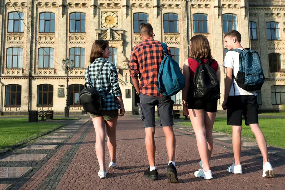 How to Choose the Right University for Your Career